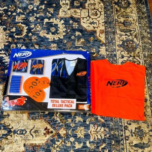 NWT NERF Bundle Total Tactical Deluxe Pack 19 Pieces (YXL Nerf T-Shirt)